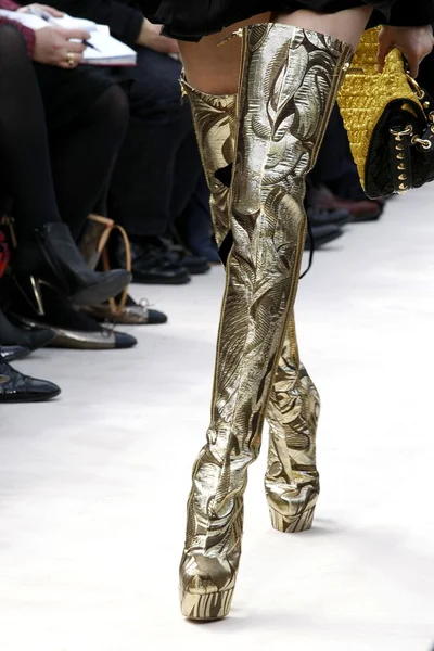 Look 75